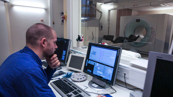 Sjukhusfysiker arbetar